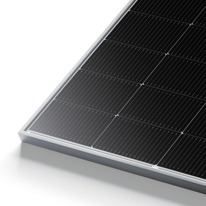 Veľkoformátový bifaciálny solárny panel WERAN 595-625W – OEM fotovoltaický modul s dvojitým sklom pre energetické, EPC a veľkoobchodné projekty